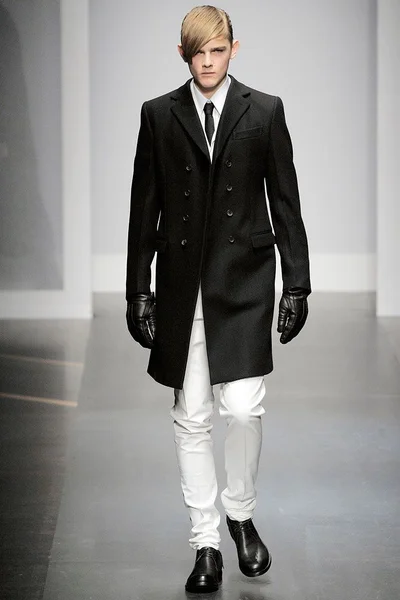 Look 26